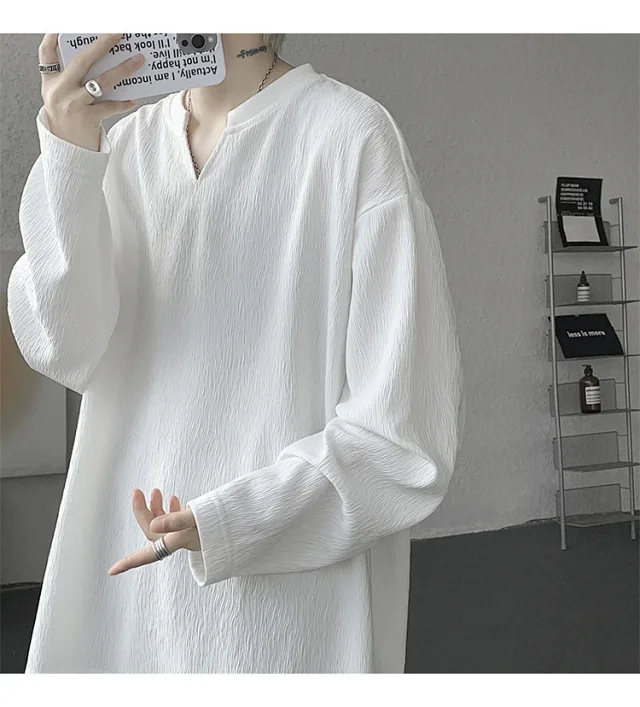 Cleanfit Men's Vintage-Textured Long-Sleeve V-Neck Tee Detail