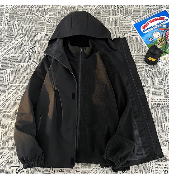 Men's 3-in-1 Waterproof Windproof Outdoor Jacket Detail