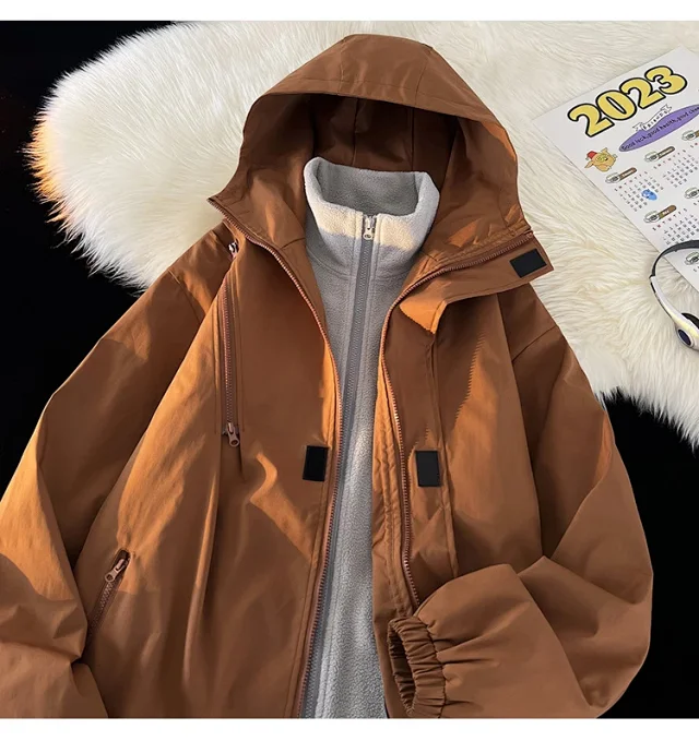 Men's 3-in-1 Waterproof Windproof Outdoor Jacket Detail
