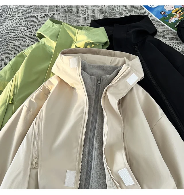Men's 3-in-1 Waterproof Windproof Outdoor Jacket Detail