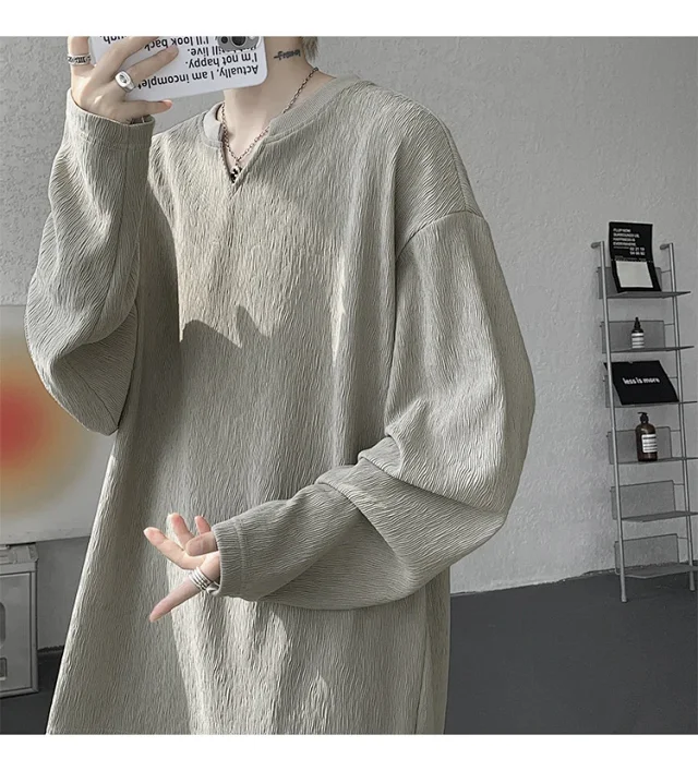 Cleanfit Men's Vintage-Textured Long-Sleeve V-Neck Tee Detail