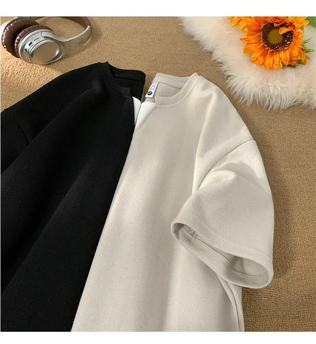 Men's Mock Two-Piece V-Neck Heavyweight Tee Detail