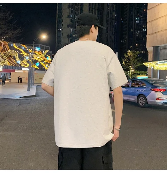 Men's Heavyweight Cotton Relaxed Short-Sleeve Tee Detail