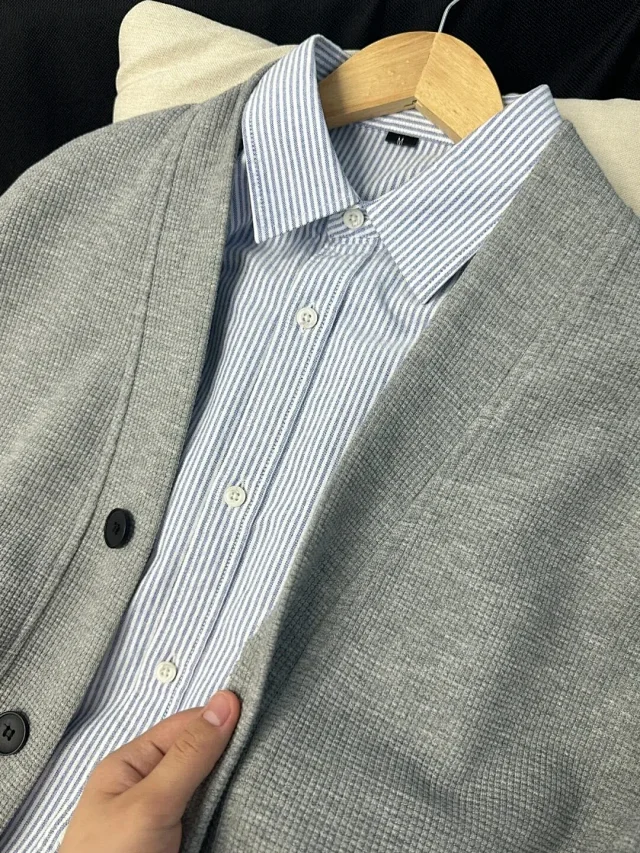 Unisex Japanese Relaxed Waffle Knit Cardigan Detail