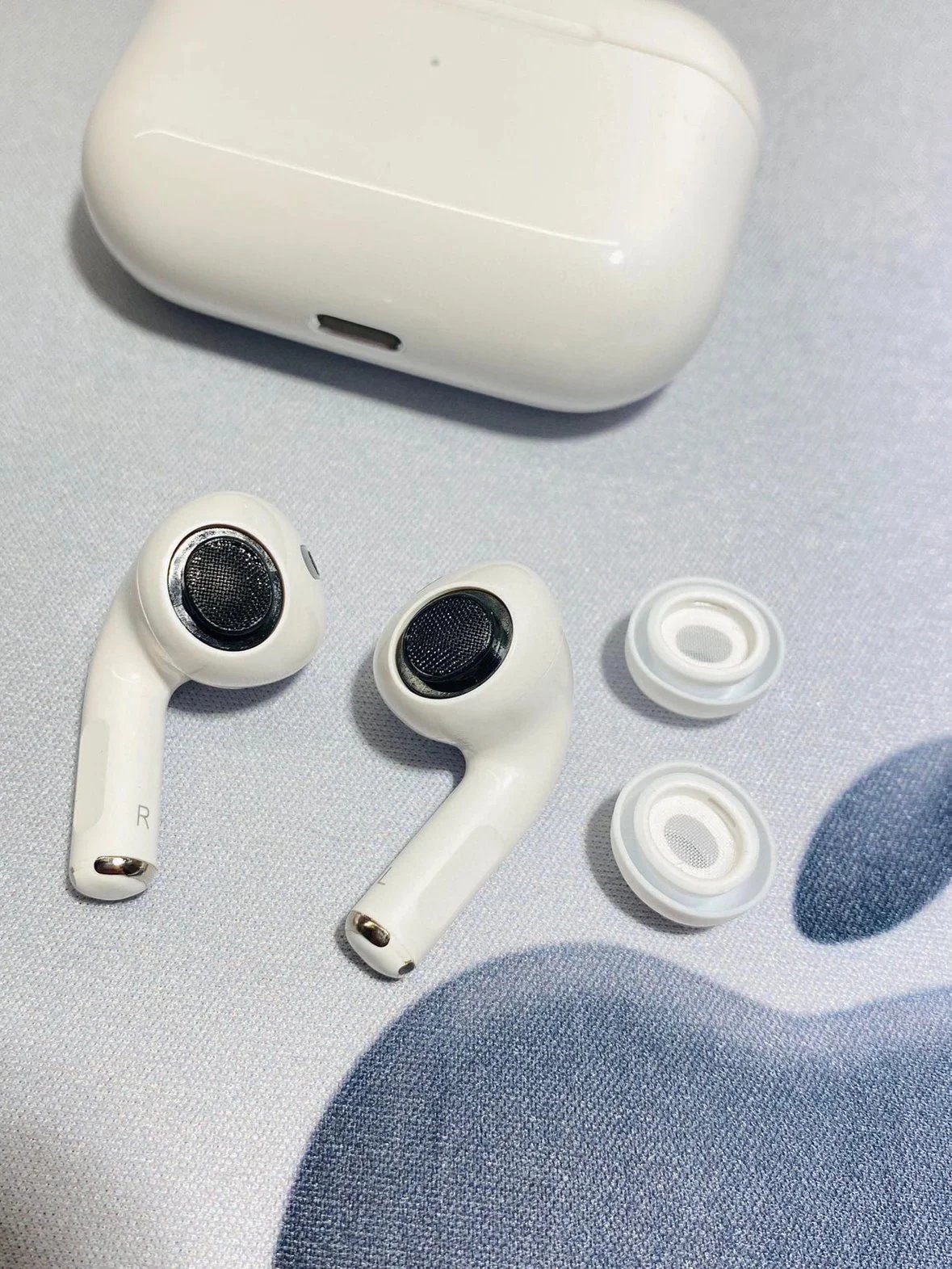 Apple Headphones AirPods Pro image 7