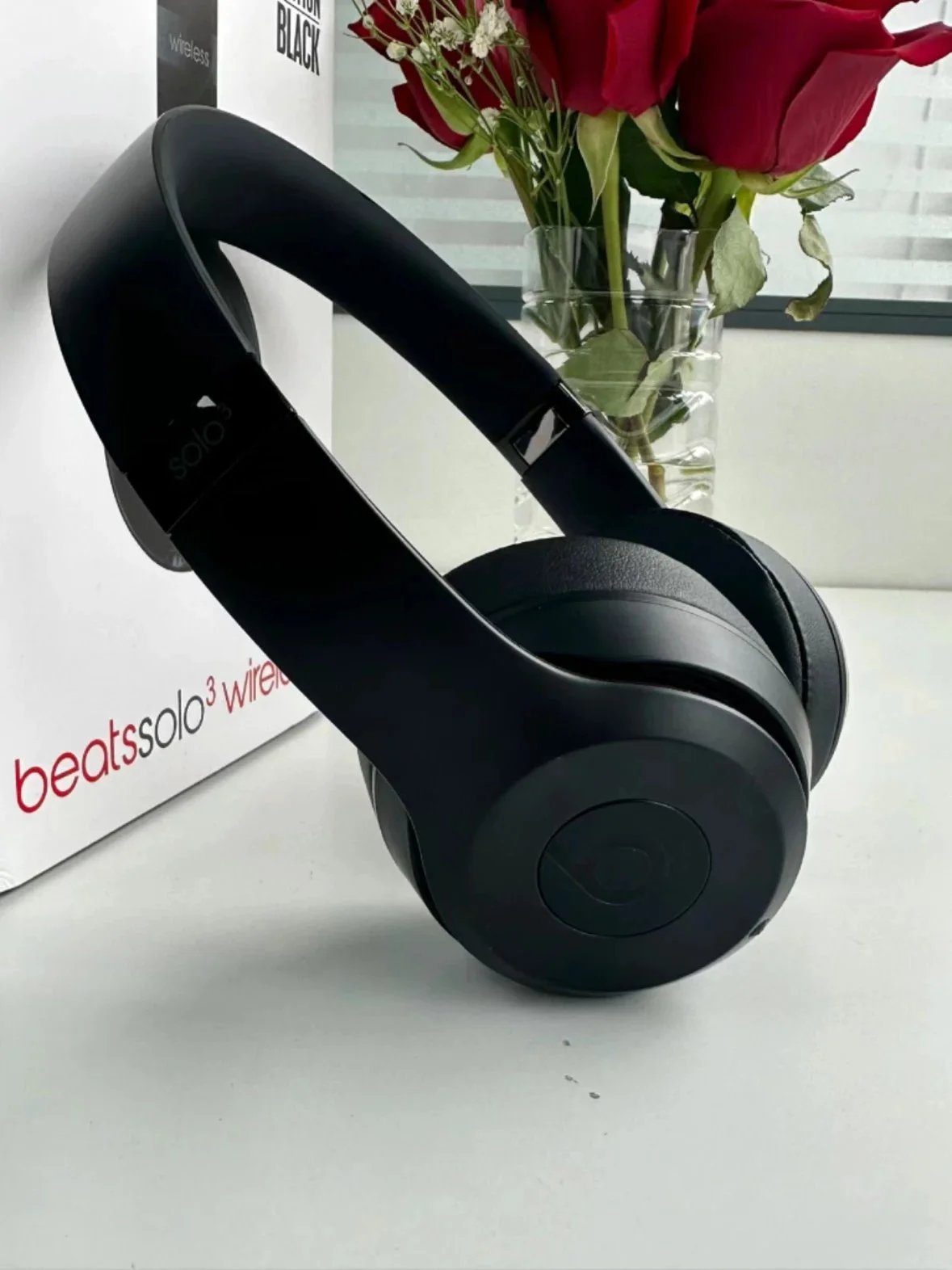 Beats Headphones Solo Pro Wireless Over-Ear image 4