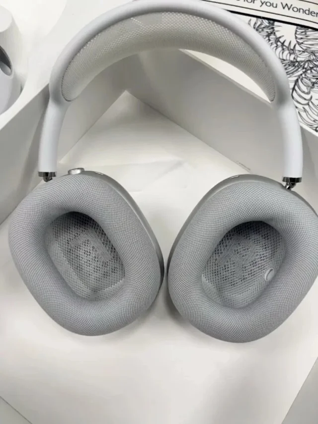 Unbranded Headphones Over-ear with mesh canopy headband product detail image 15