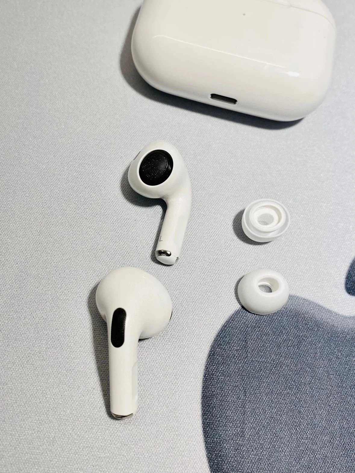 Apple Headphones AirPods Pro image 4
