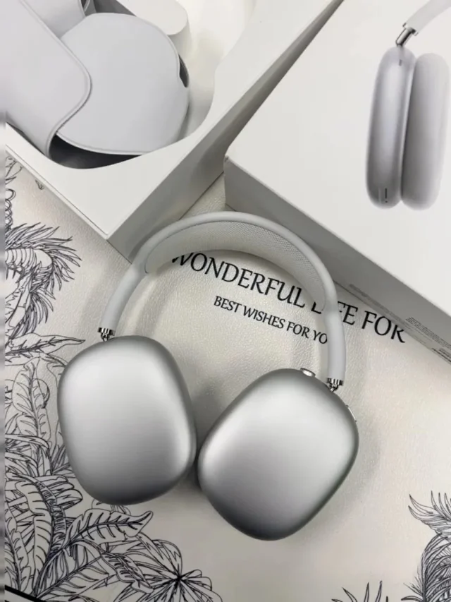 Unbranded Headphones Over-ear with mesh canopy headband product detail image 16