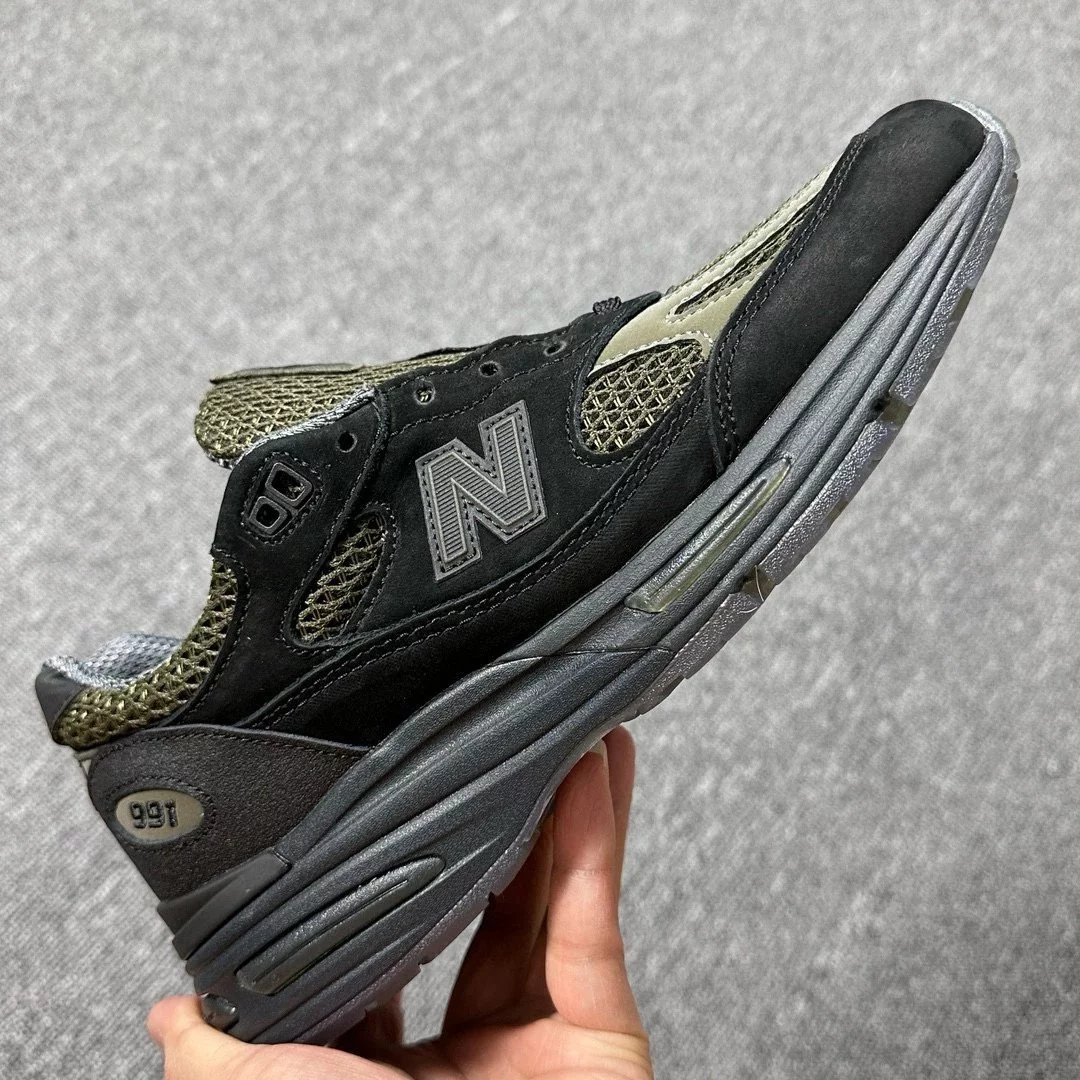 President (ZC) version/NB992 Stone Island joint black olive green!