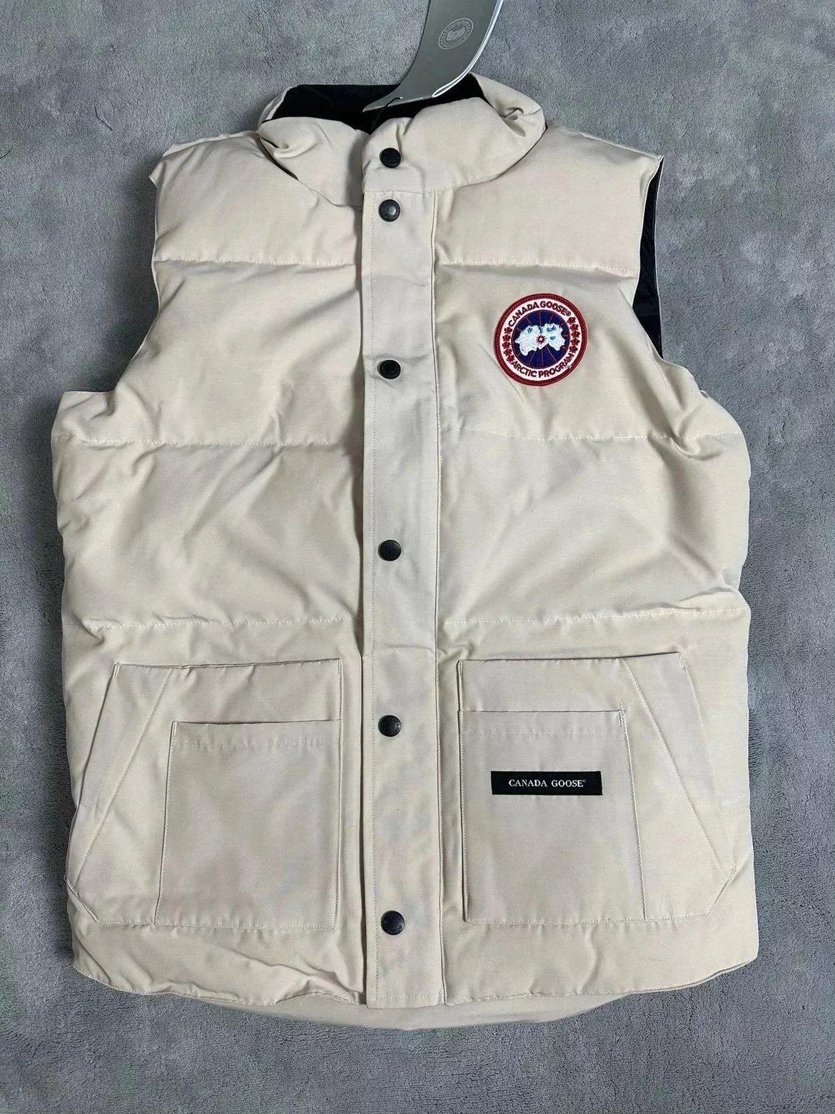 Goosejia Down Vest Sizes are on the details page