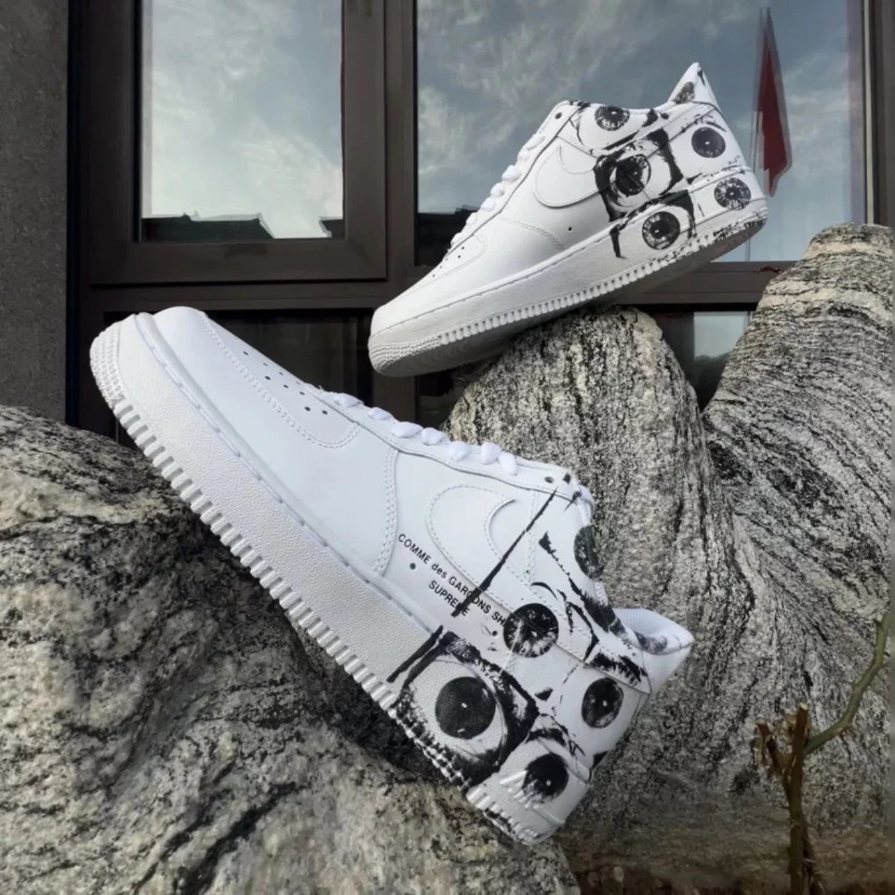 Supreme x Comme des Garçons SHIRT x Air Force 1 Low Eyes|923044-100