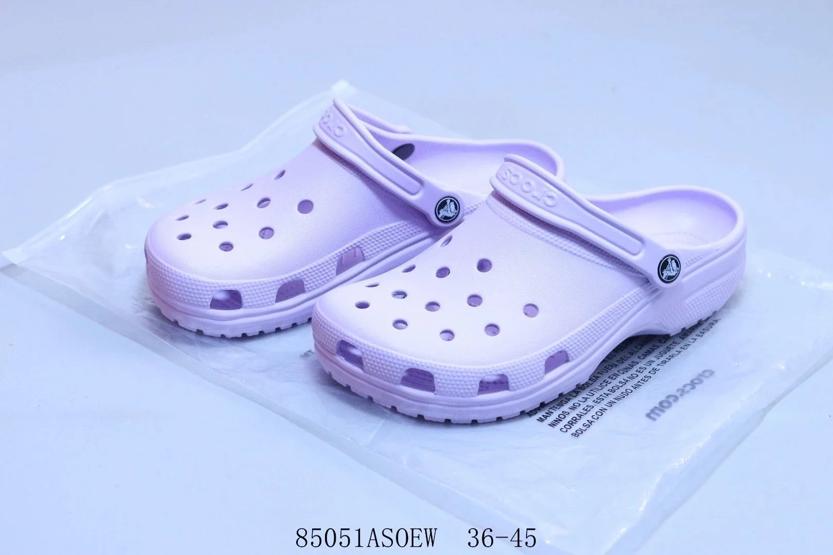 Crocs Classic Clog Black / White Sandals - 5