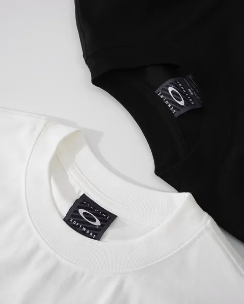 Oakley Logo Embroidered Black T-Shirt - 15