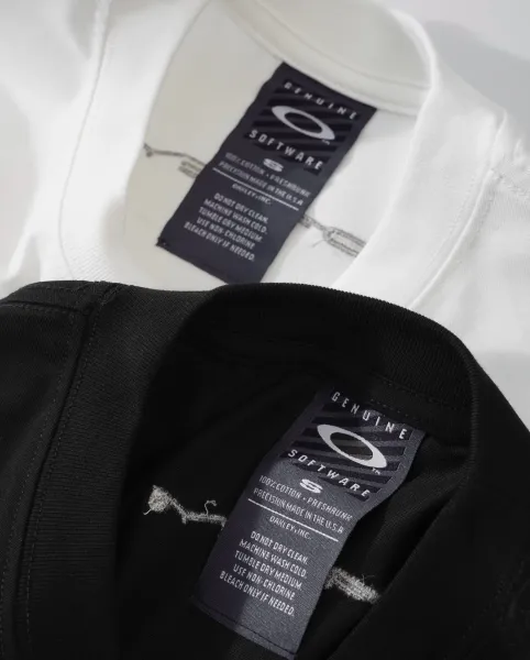 Oakley Logo Embroidered Black T-Shirt - 14