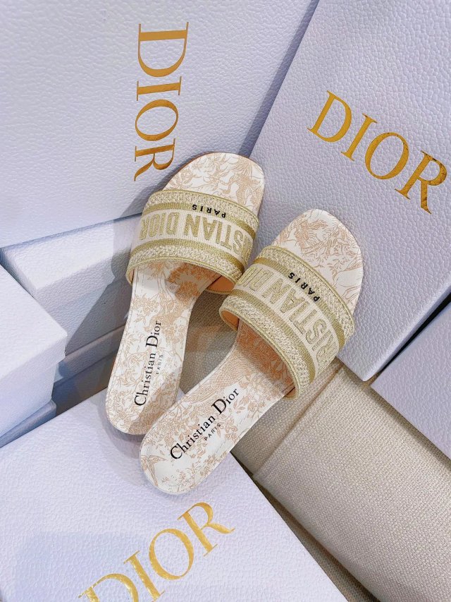 Dior: seller detail photo 7