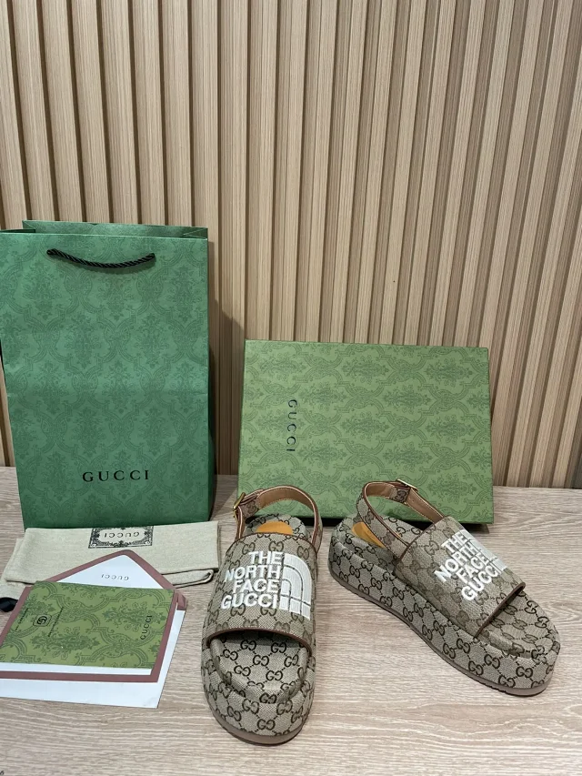 Gucci Sandals Monogram product detail image 4