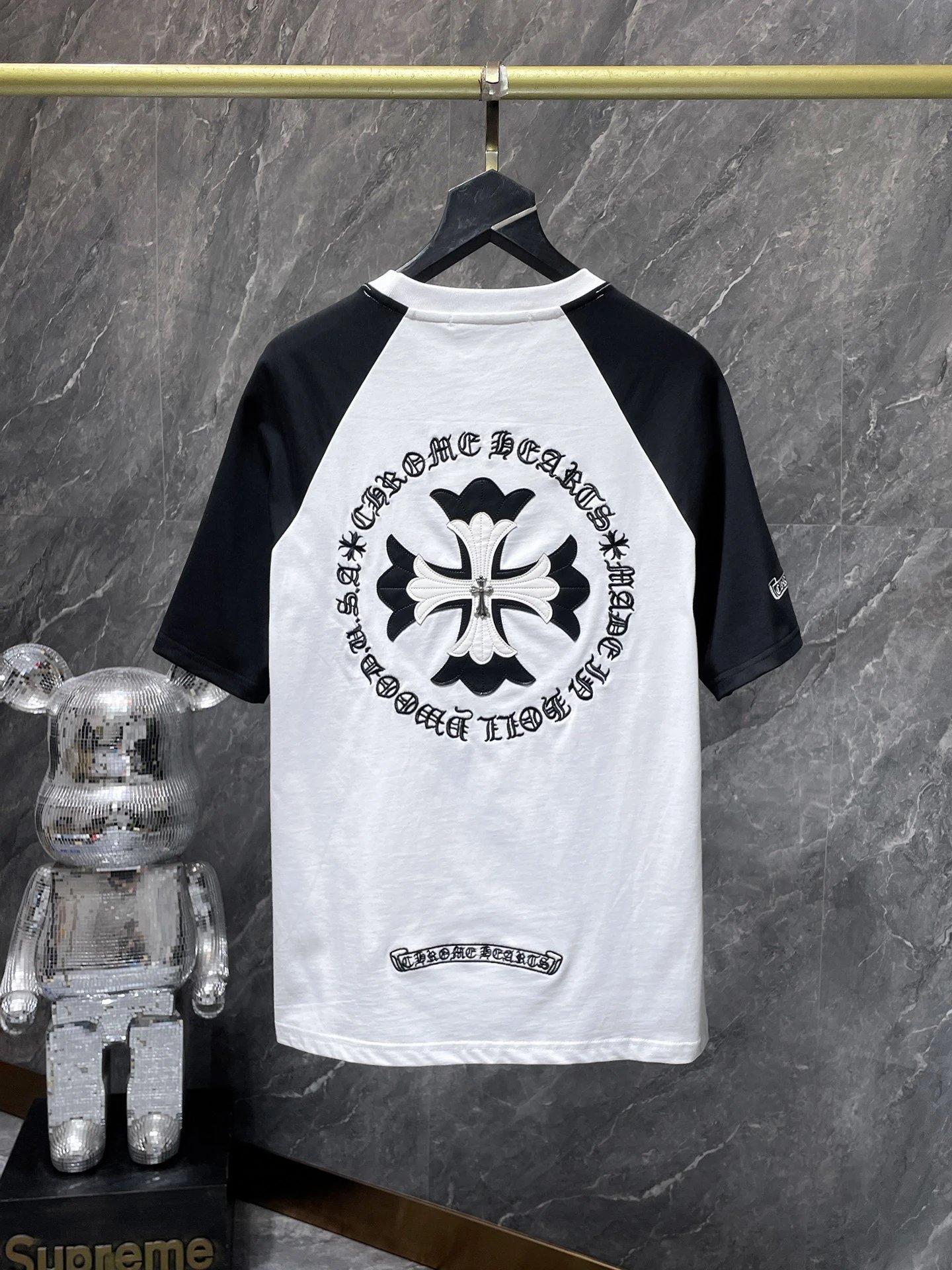 White 8907