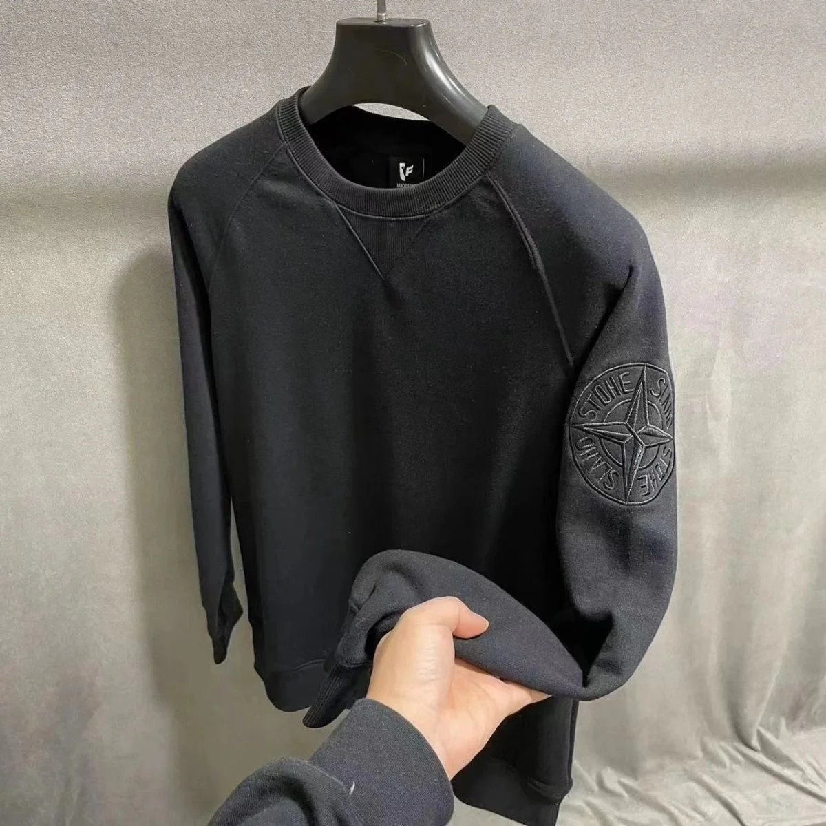 手臂LOGO款   黑色