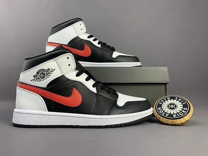 Air Jordan 1 High 'University Blue' Sneakers Basketball Shoes - 9