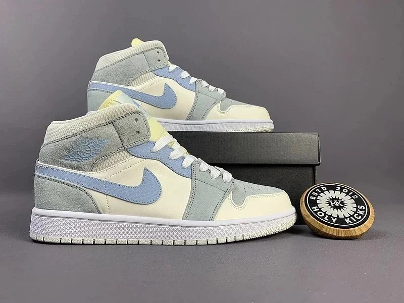 Air Jordan 1 High 'University Blue' Sneakers Basketball Shoes - 3