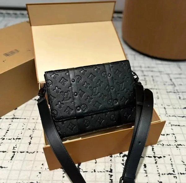 Louis Vuitton Monogram Empreinte Box Bag Black Crossbody Bag Camera Bag product listing in Litbuy spreadsheet finds