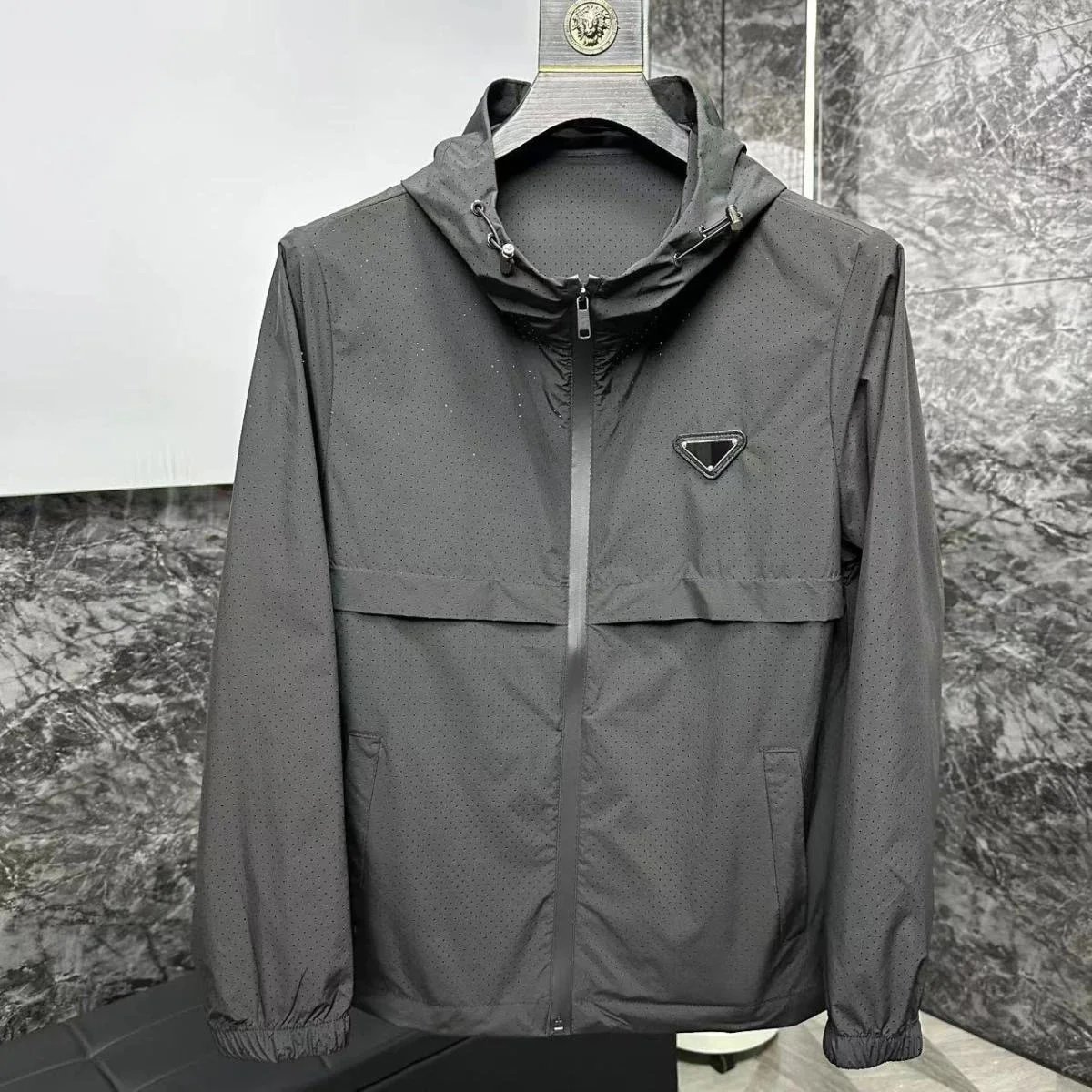 深灰（Breathable coat）