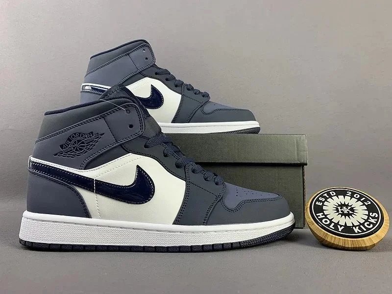 Air Jordan 1 High 'University Blue' Sneakers Basketball Shoes - 8