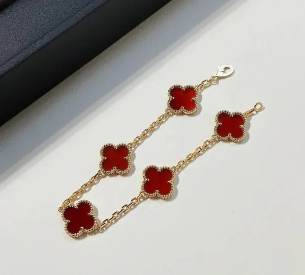 Van Cleef & Arpels Alhambra Four-Leaf Clover Red Carnelian Gold Bracelet - 1
