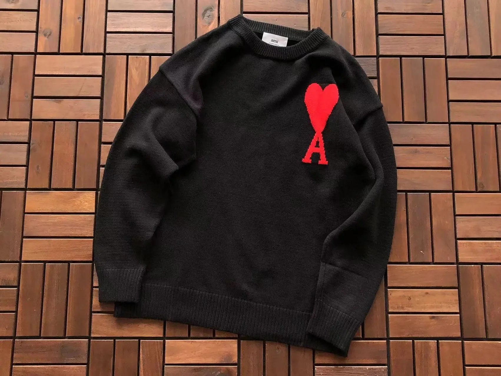 Classic Fashionable Comfortable Casual Versatile Autumn Winter Sweater for Men and Women