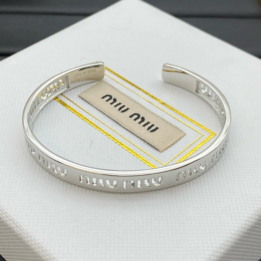 Miu Miu Logo-Engraved Silver Cuff Bracelet - 4