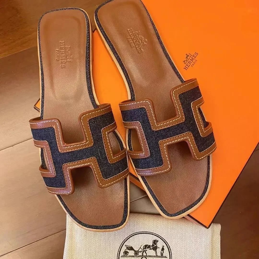 Hermès Oran Slide Denim and Tan Leather Slippers - 1