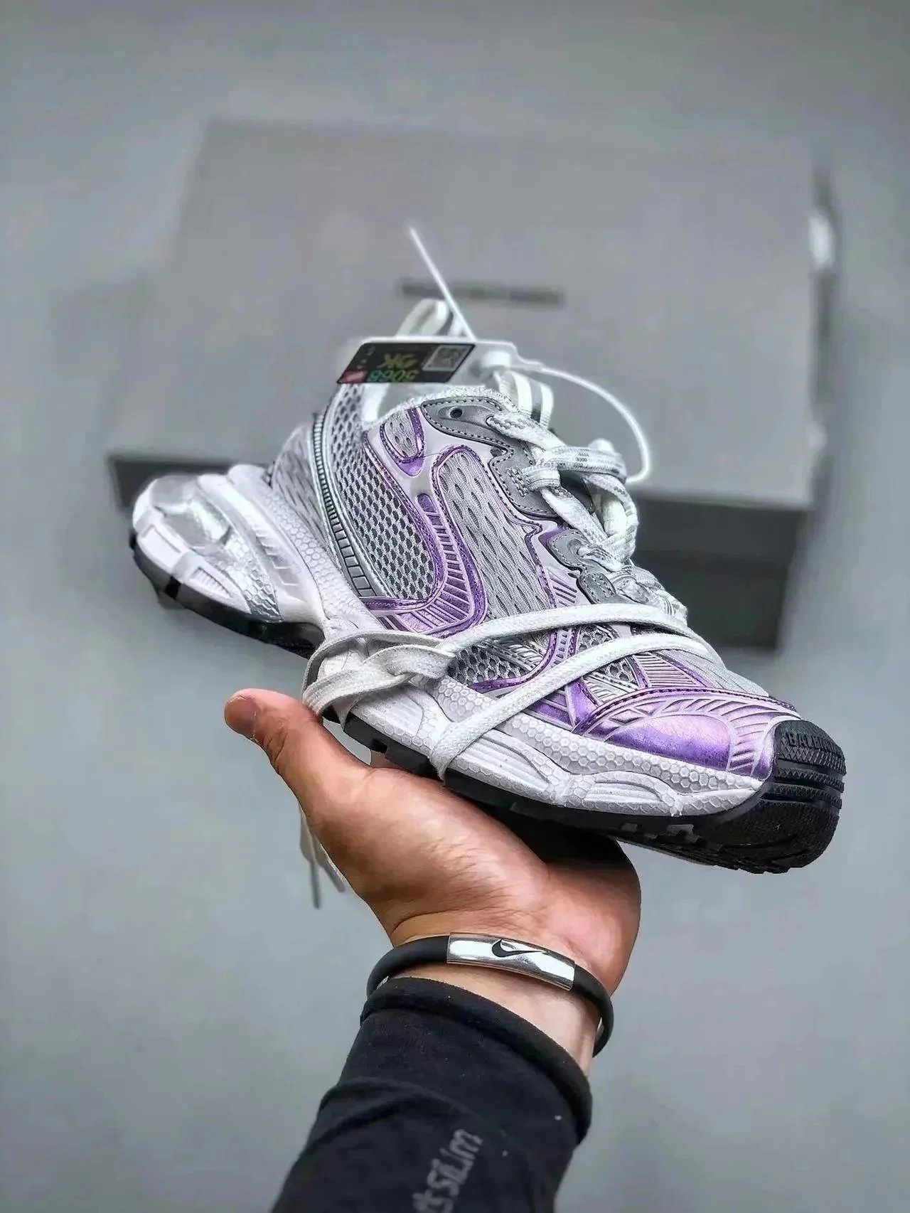 Nike MAYA Sneakers [37 styles]