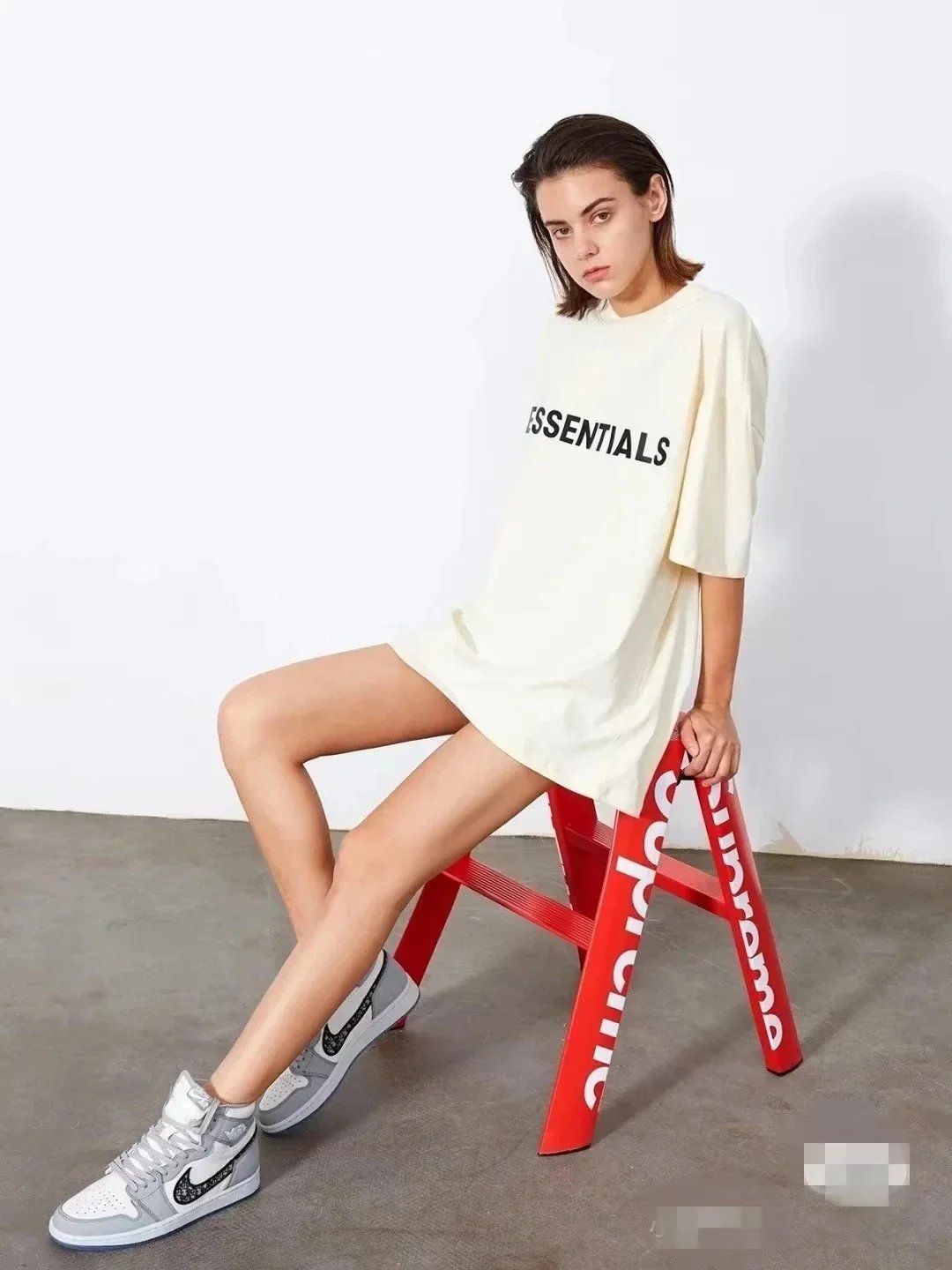 ESSENTIALS Logo Tee in White, Black, Gray, Beige, Khaki, Cream T-Shirt - 25