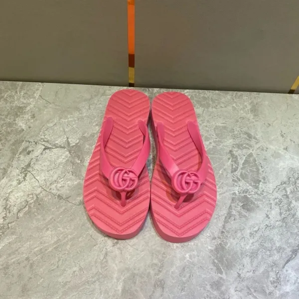 Gucci GG Marmont Flip-Flops Pink Sandals - 1