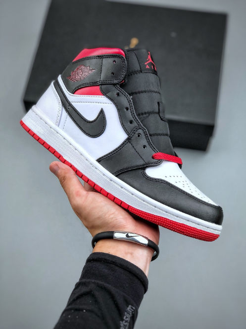 Air Jordan 1 High OG Pine Green Sneakers - 5
