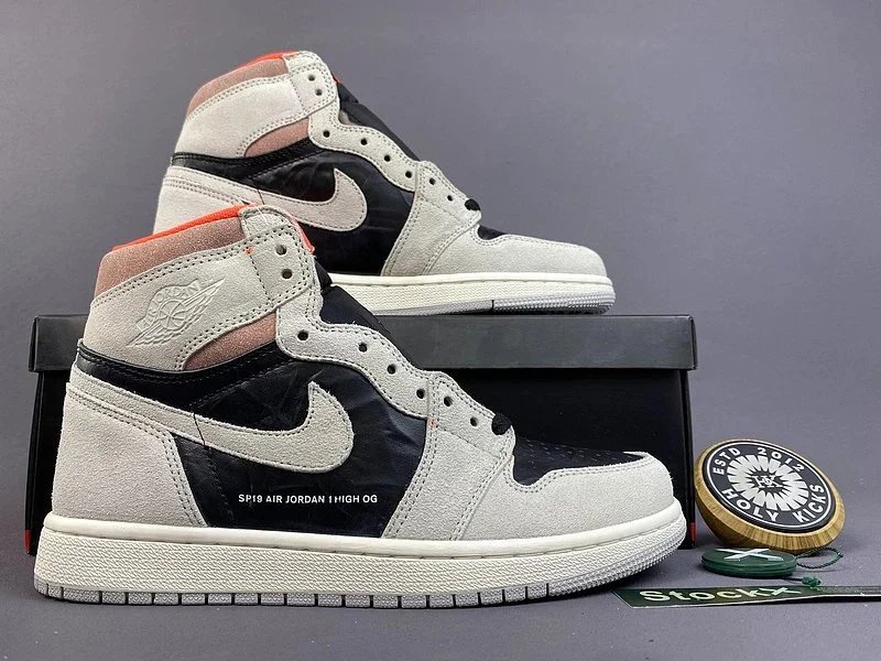 Air Jordan 1 High OG Patent Leather Black Orange Sneakers - 5