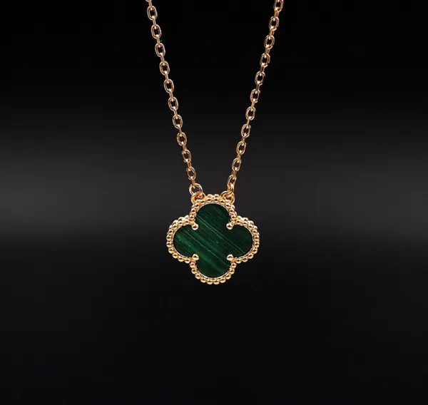 Van Cleef & Arpels Alhambra Four-Leaf Clover Motif Gold Bracelet in Malachite - 9