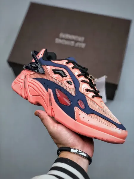 Design Raf Simons Ozweego Black Glow-in-the-Dark Sneakers Chunky Sneakers - 20