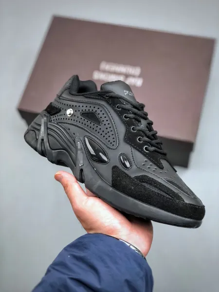 Design Raf Simons Ozweego Black Glow-in-the-Dark Sneakers Chunky Sneakers - 14