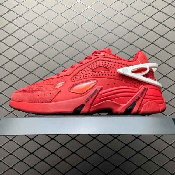 Design Raf Simons Ozweego Black Glow-in-the-Dark Sneakers Chunky Sneakers - 26