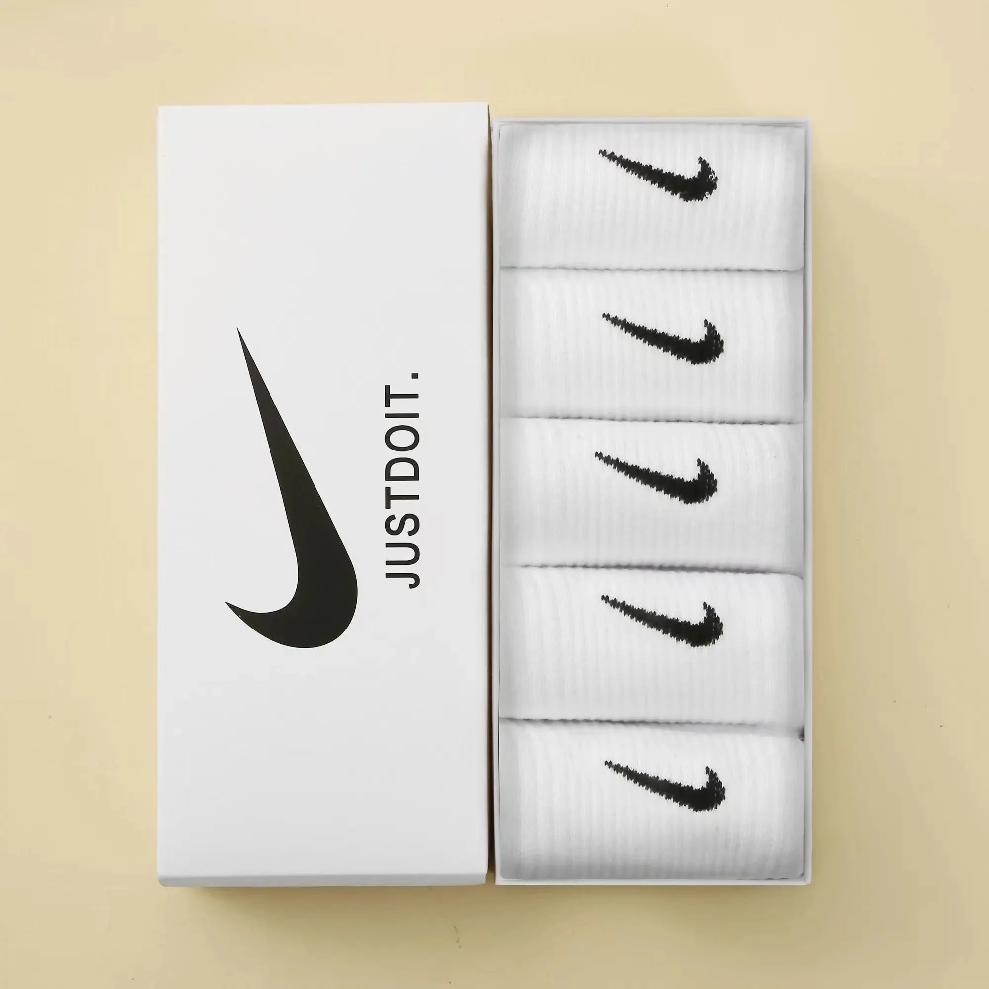 k*n Socks WhatsApp: +853 6686 4886