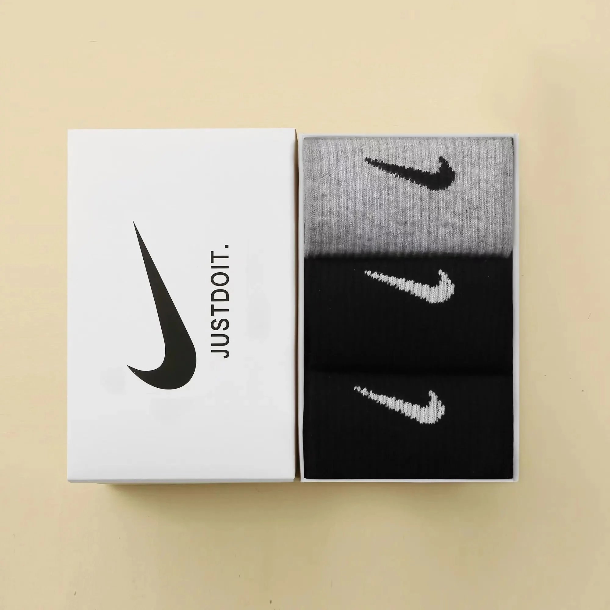 3-pair set (black + black + gray)
