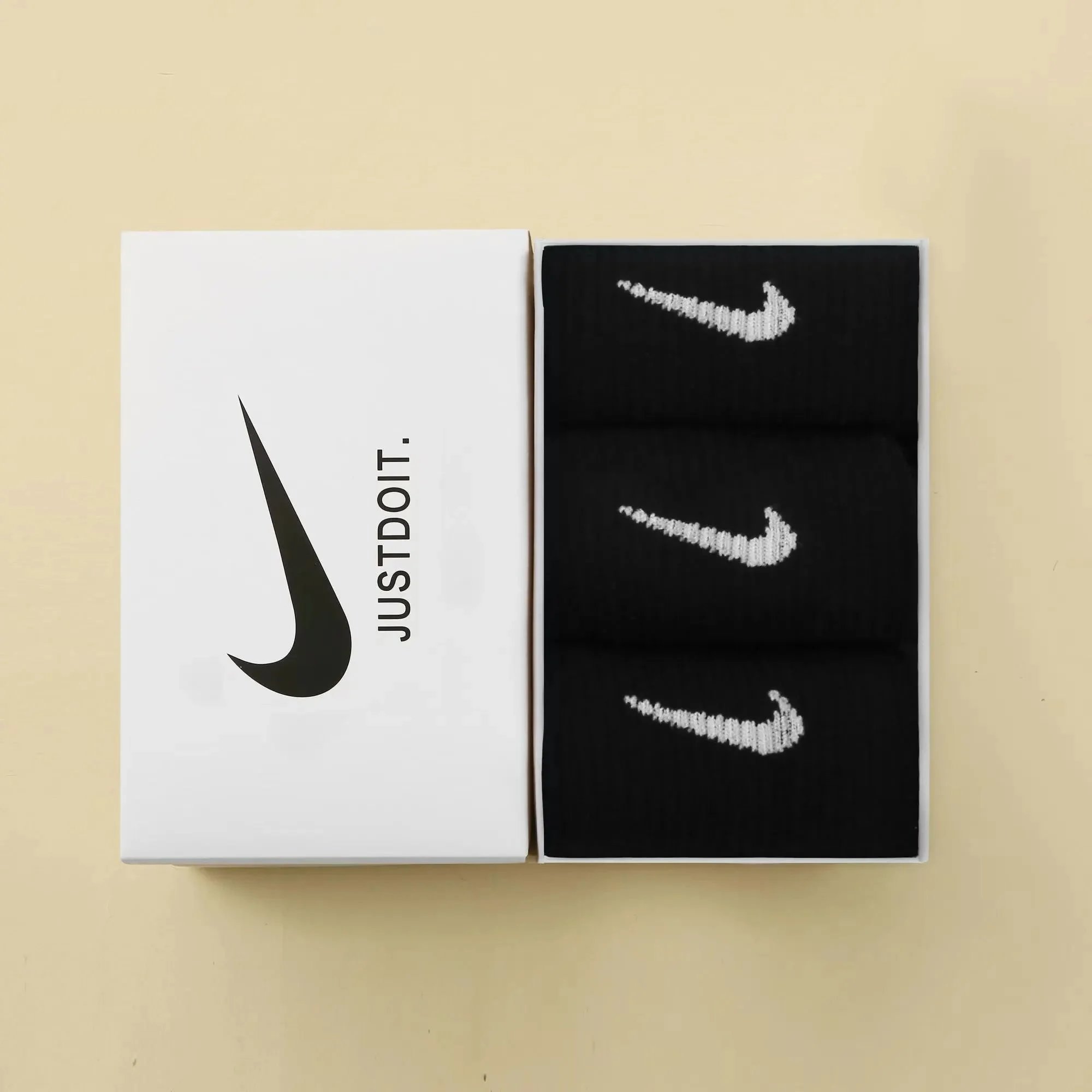 3-pair set (black + black + black)