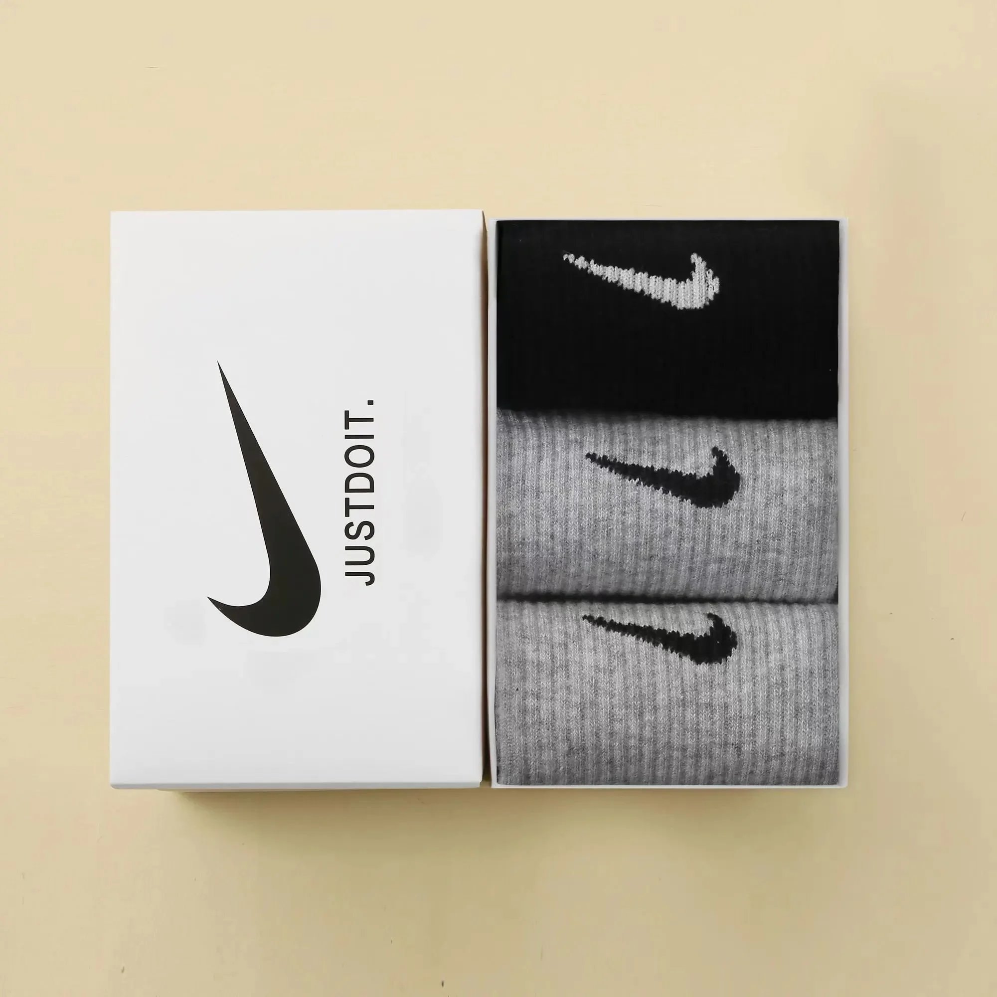 3 Pairs Pack (Gray + Gray + Black)