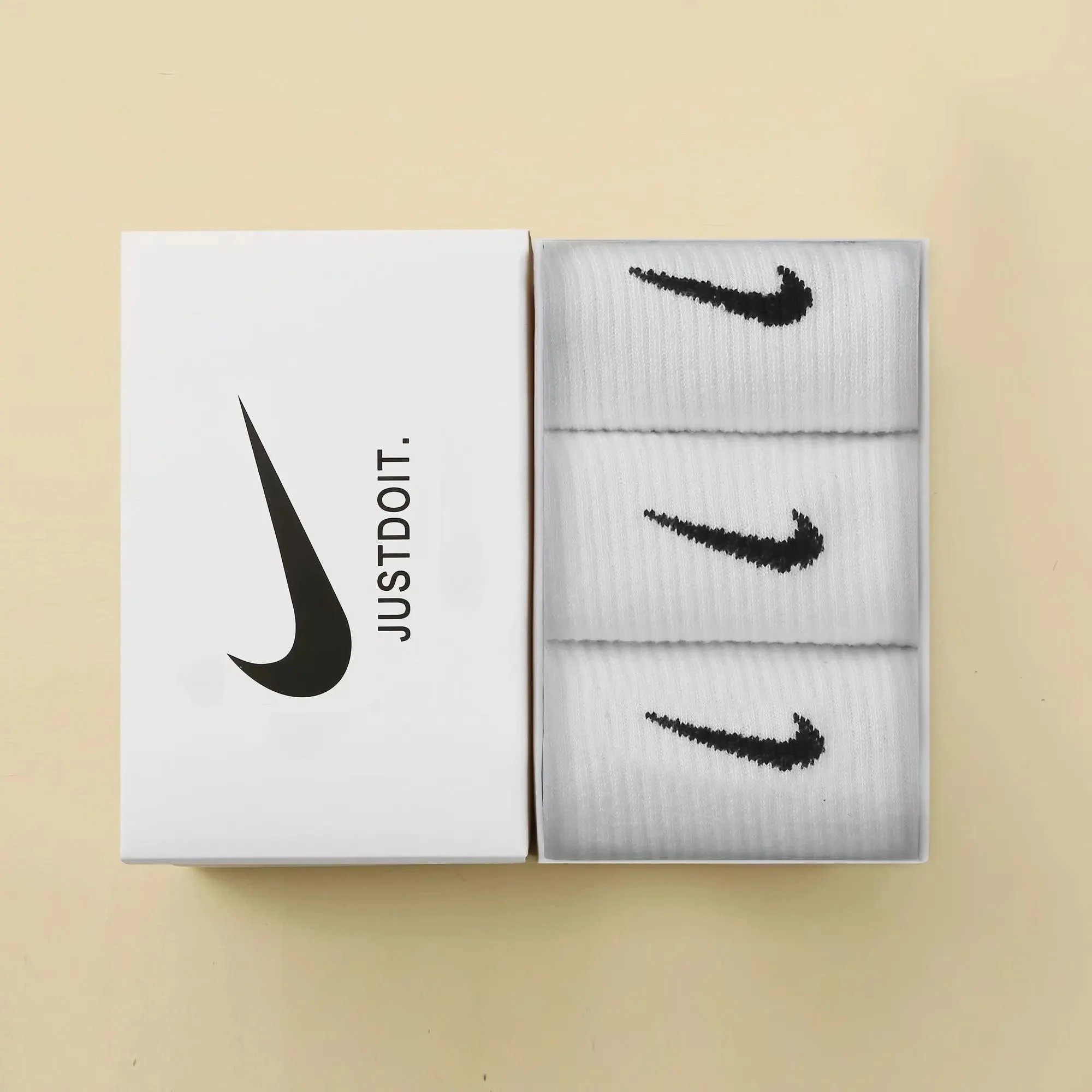 3-pair set (white + white + white)