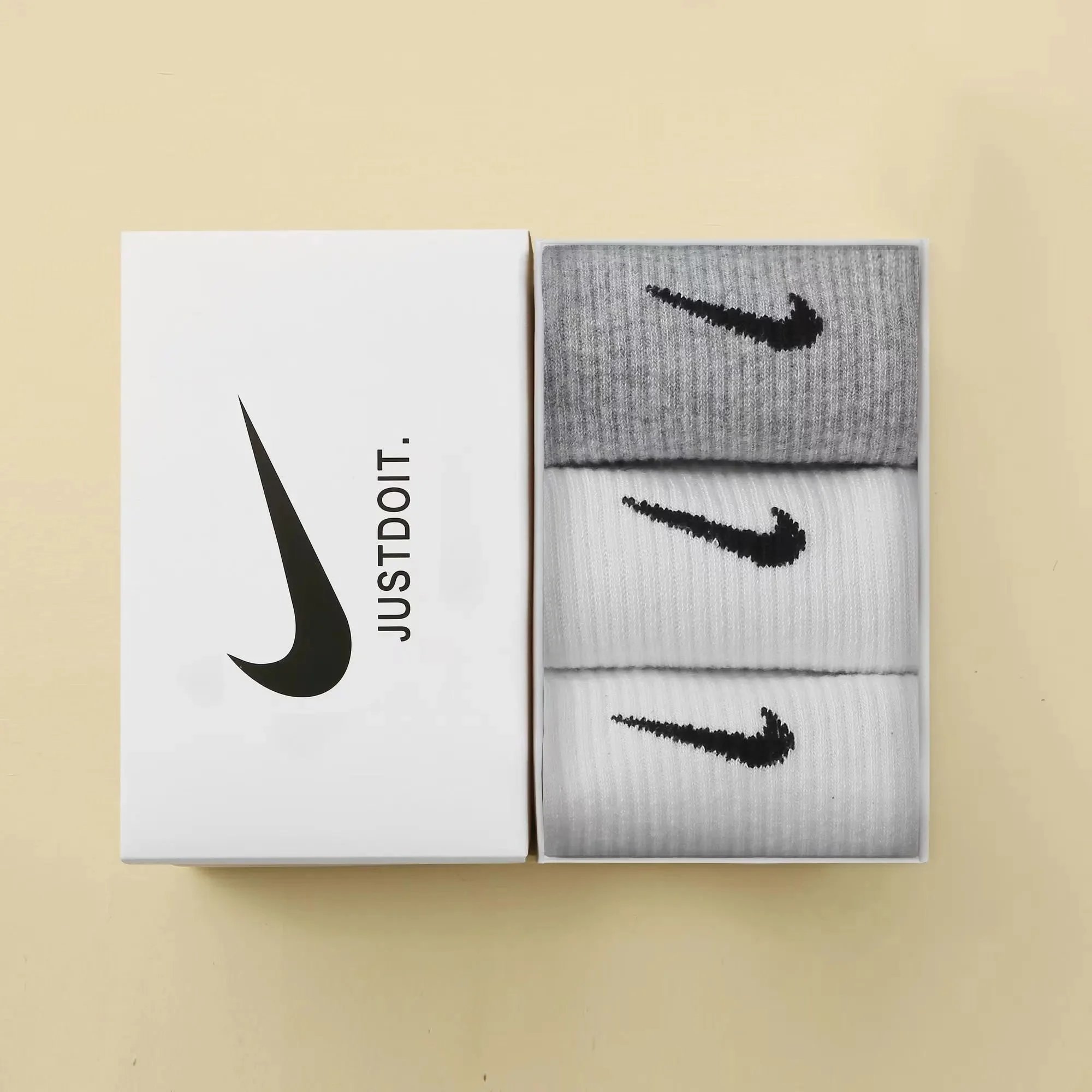 3-pair set (white + white + gray)