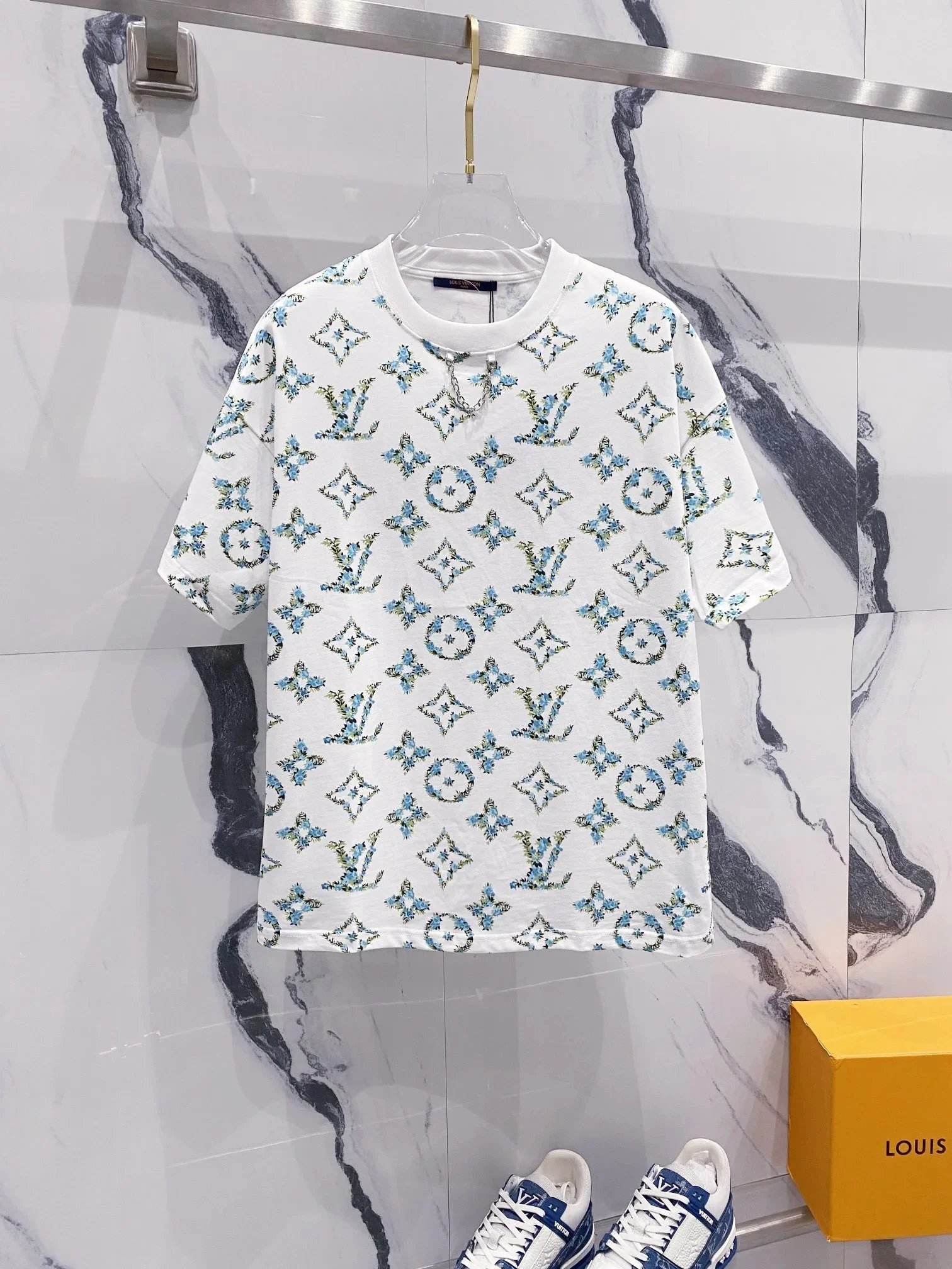 Louis Vuitton T-Shirts Short-Sleeve Logo and Monogram Designs image 4
