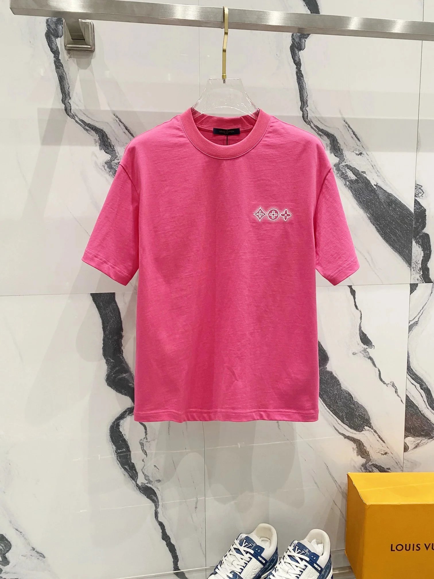 Louis Vuitton T-Shirts Short-Sleeve Logo and Monogram Designs — 28