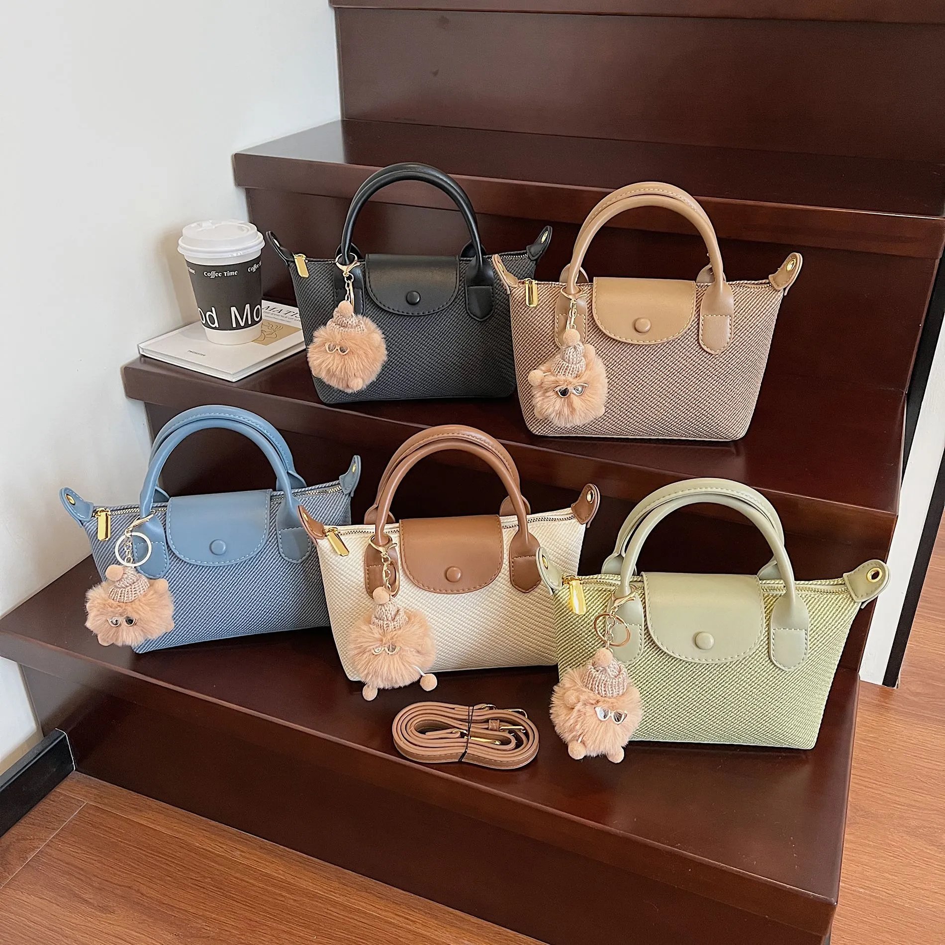 Lightweight Trendy Crossbody Handbag